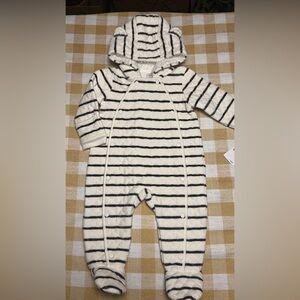 Nordstrom Ivory + Grey Stripe Quilted footie